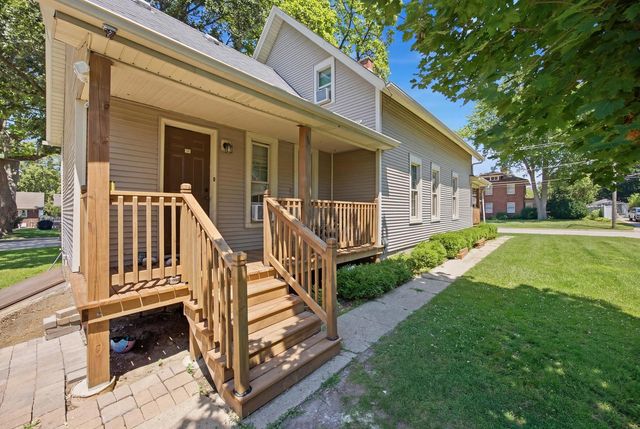 344 N Worth Avenue, Elgin, IL 60123