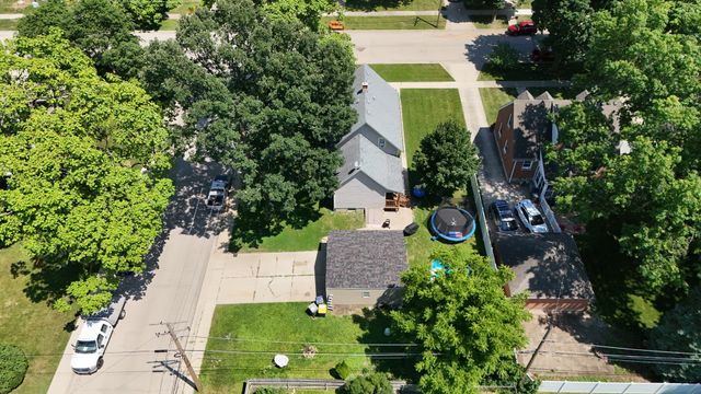 344 N Worth Avenue, Elgin, IL 60123