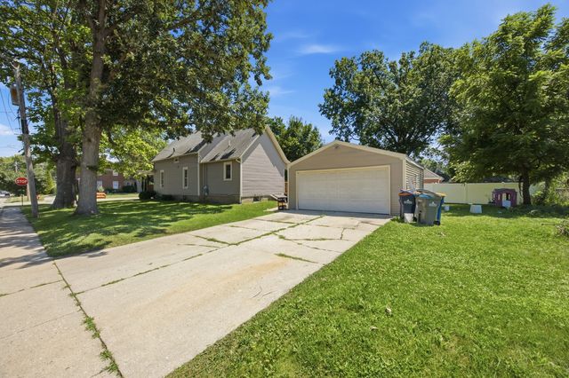 344 N Worth Avenue, Elgin, IL 60123