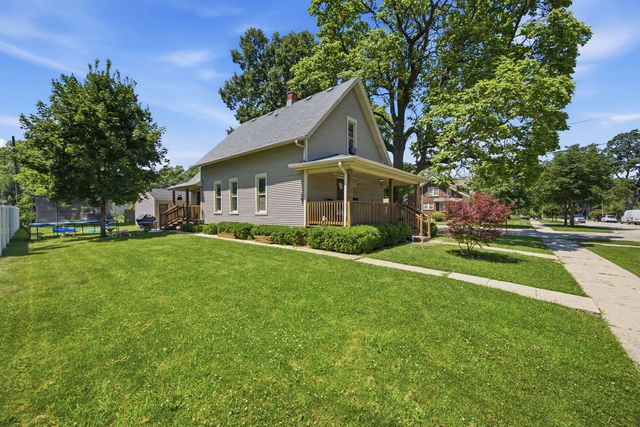 344 N Worth Avenue, Elgin, IL 60123