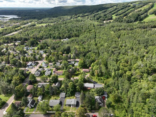 519 N 81st Avenue W, Duluth, MN 55807