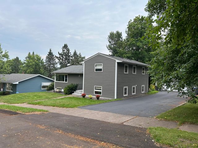 519 N 81st Avenue W, Duluth, MN 55807
