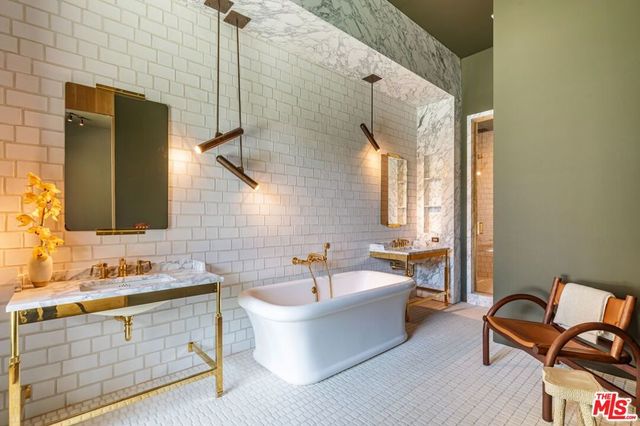 3405 Fryman Road, Studio City, CA 91604