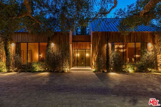 3405 Fryman Road, Studio City, CA 91604