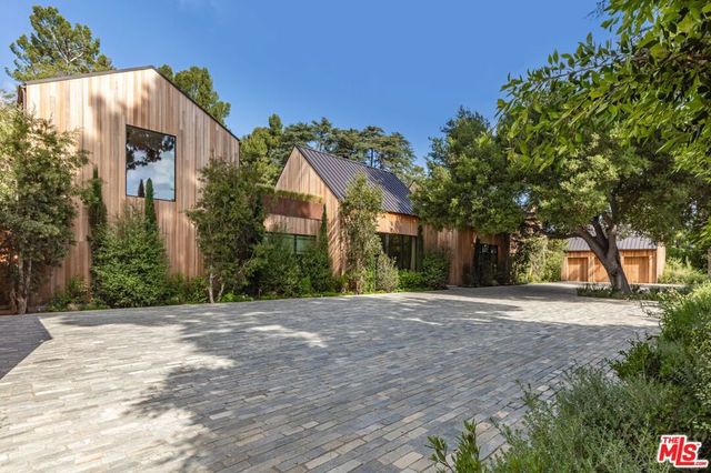 3405 Fryman Road, Studio City, CA 91604