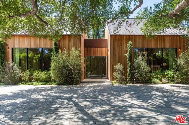 3405 Fryman Road, Studio City, CA 91604