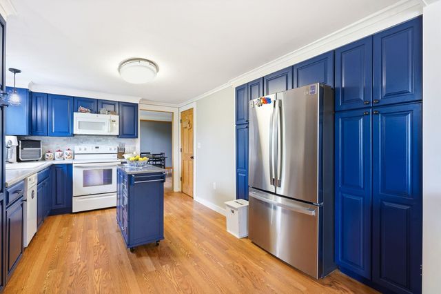 10 First Street, Canaan, NH 03741
