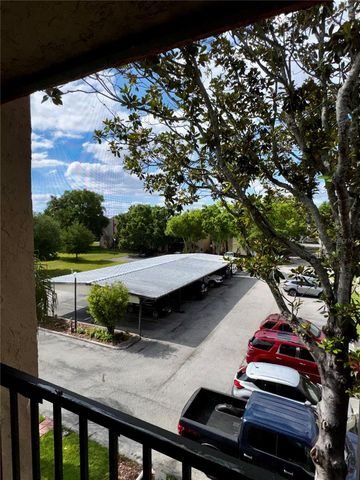 1130 N LAKE PARKER AVENUE E332, Lakeland, FL 33805