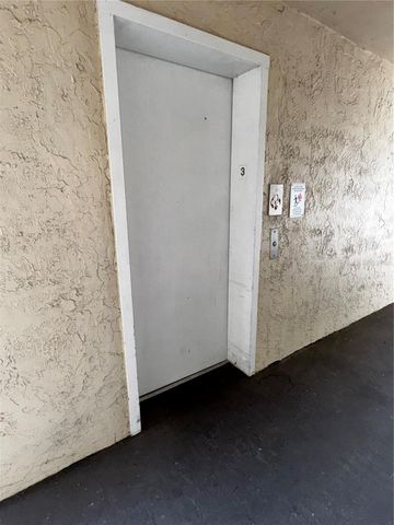 1130 N LAKE PARKER AVENUE E332, Lakeland, FL 33805