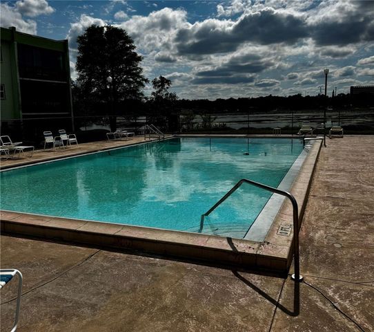 1130 N LAKE PARKER AVENUE E332, Lakeland, FL 33805