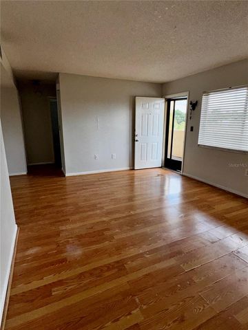 1130 N LAKE PARKER AVENUE E332, Lakeland, FL 33805
