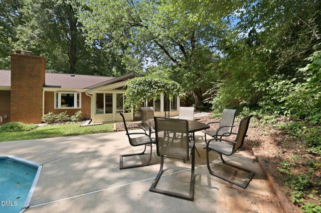 409 Oakridge Road, Cary, NC 27511