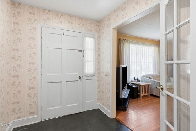 409 Oakridge Road, Cary, NC 27511
