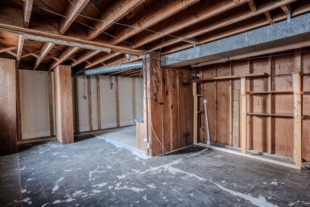 1091 Collins Lane, Frankfort, KY 40601