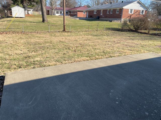 1091 Collins Lane, Frankfort, KY 40601