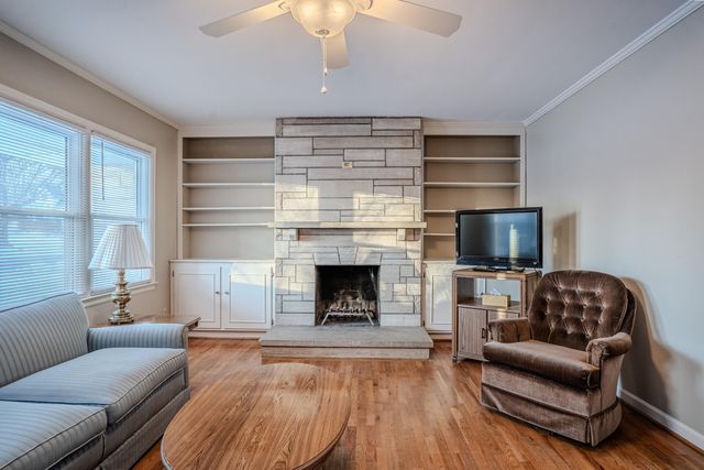 1091 Collins Lane, Frankfort, KY 40601