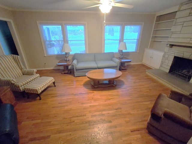 1091 Collins Lane, Frankfort, KY 40601