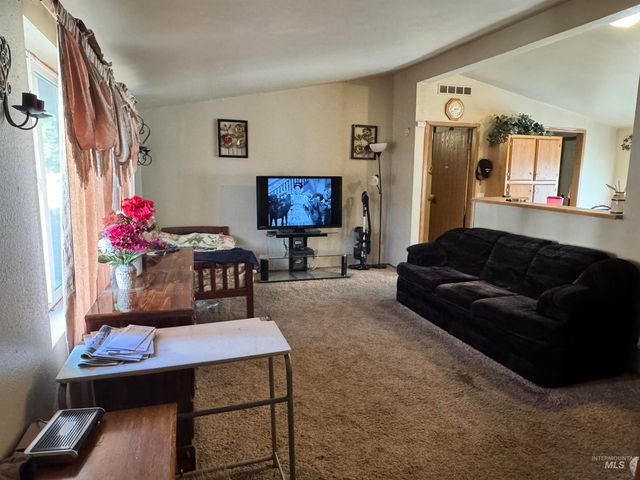 211 5th Ave West, Jerome, ID 83338