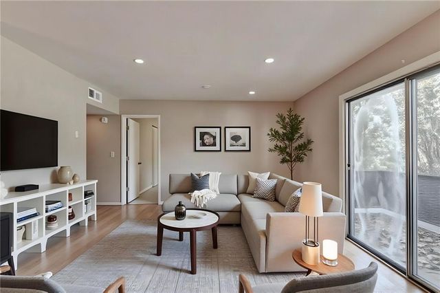 3501 Roswell Road NE 107, Atlanta, GA 30305