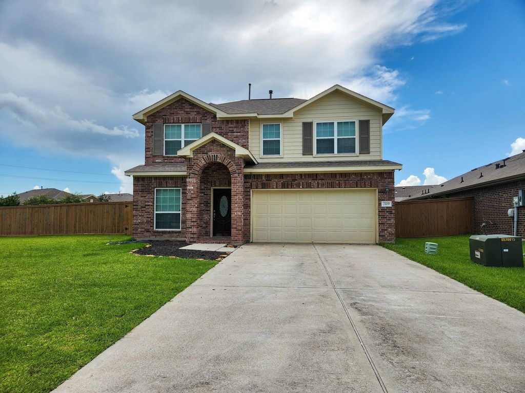 2119 Del Mar Drive, La Marque, TX 77568