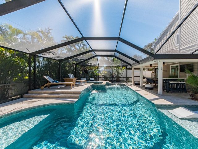 557 FLORIDA AVENUE, Palm Harbor, FL 34683