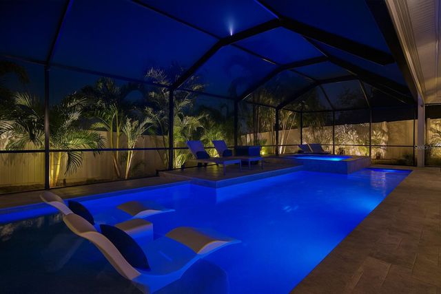 557 FLORIDA AVENUE, Palm Harbor, FL 34683