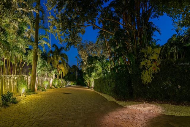 557 FLORIDA AVENUE, Palm Harbor, FL 34683