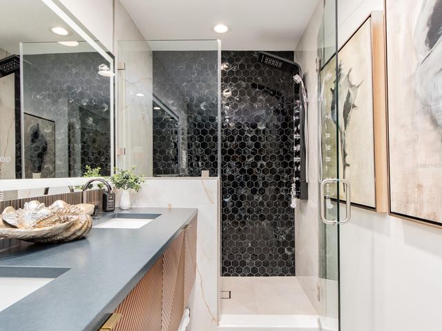 557 FLORIDA AVENUE, Palm Harbor, FL 34683