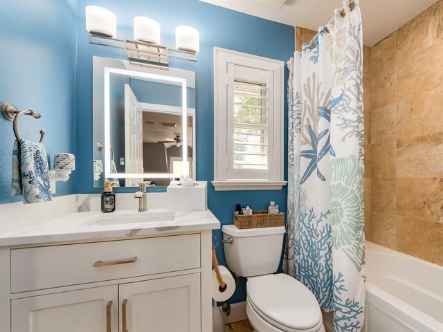 557 FLORIDA AVENUE, Palm Harbor, FL 34683