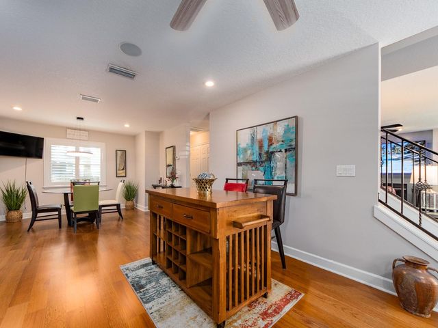 557 FLORIDA AVENUE, Palm Harbor, FL 34683