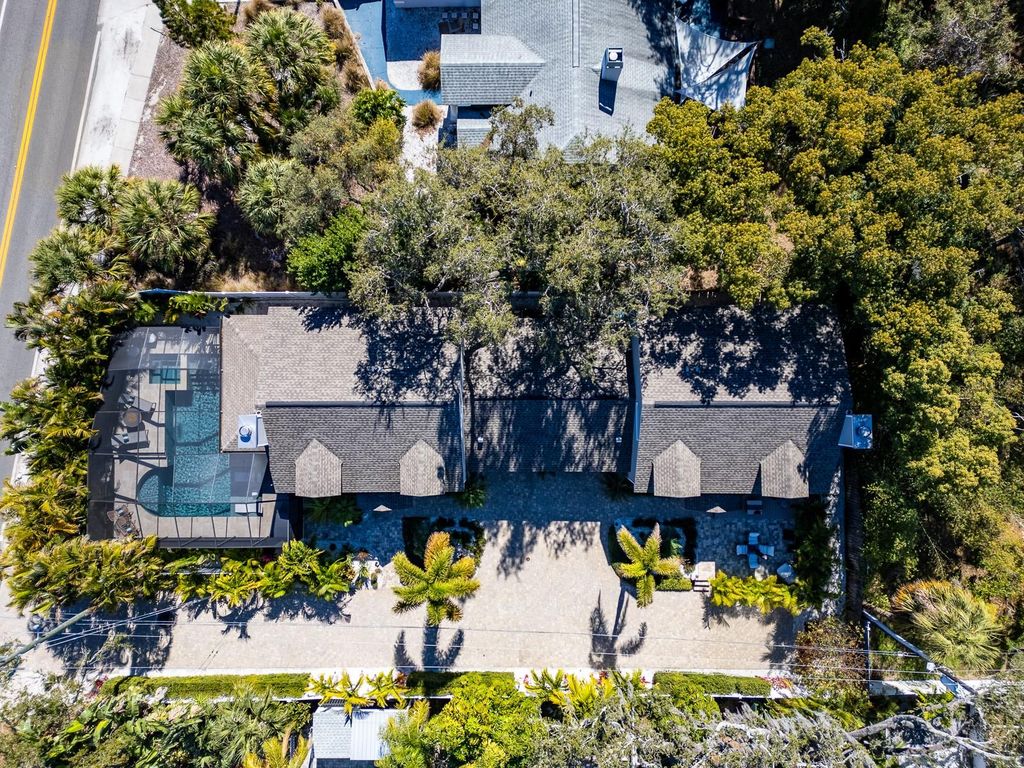 557 FLORIDA AVENUE, Palm Harbor, FL 34683