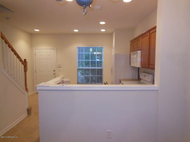 3504 SUMMERLIN Lane N, Jacksonville, FL 32224