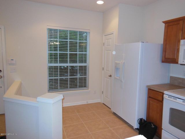 3504 SUMMERLIN Lane N, Jacksonville, FL 32224