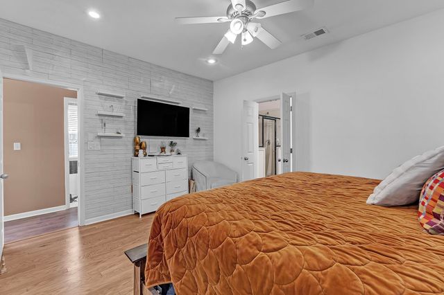 145 FLEETS ISLAND DR, Memphis, TN 38103