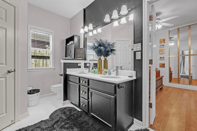 145 FLEETS ISLAND DR, Memphis, TN 38103