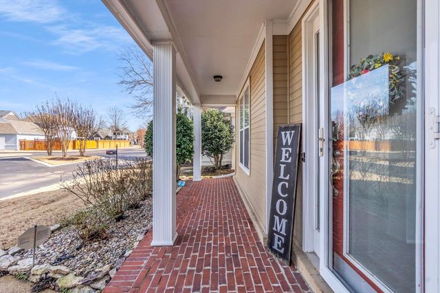 145 FLEETS ISLAND DR, Memphis, TN 38103