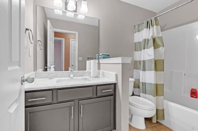 145 FLEETS ISLAND DR, Memphis, TN 38103