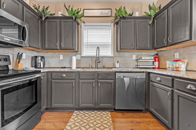 145 FLEETS ISLAND DR, Memphis, TN 38103