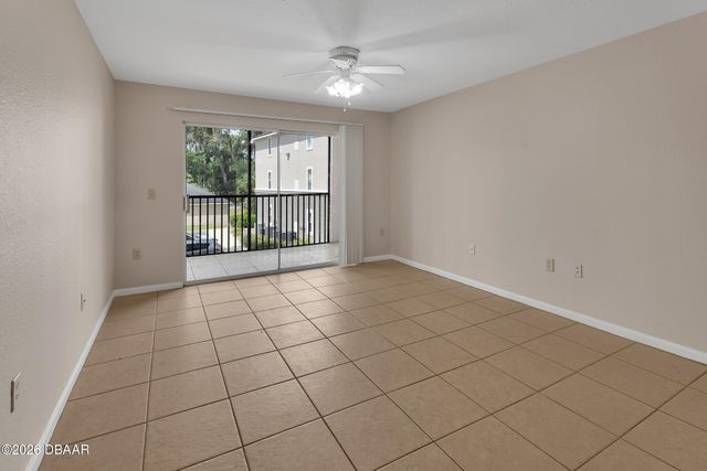 940 Village Trl Unit 3-201, Port Orange, FL 32127