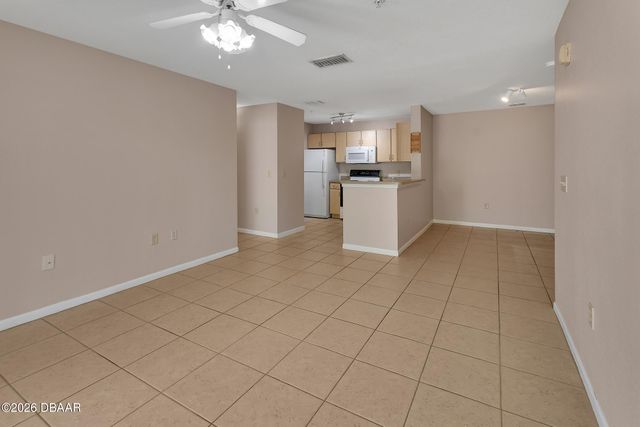 940 Village Trl Unit 3-201, Port Orange, FL 32127