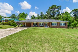 2804 9th Place, Phenix City, AL 36869