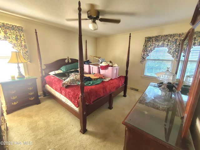 2904 Graham Drive, Kinston, NC 28504