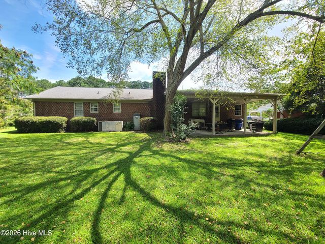 2904 Graham Drive, Kinston, NC 28504