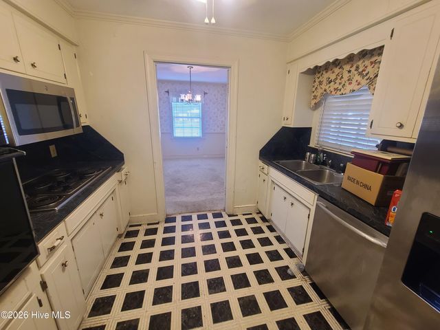 2904 Graham Drive, Kinston, NC 28504