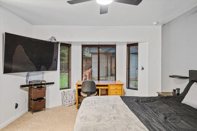 5808 Constitution Way, Redding, CA 96003