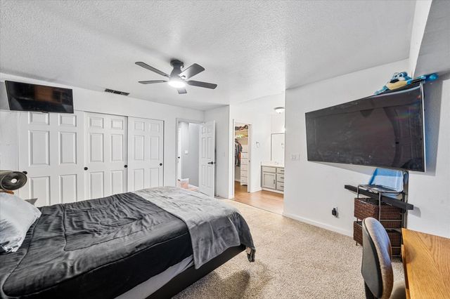 5808 Constitution Way, Redding, CA 96003