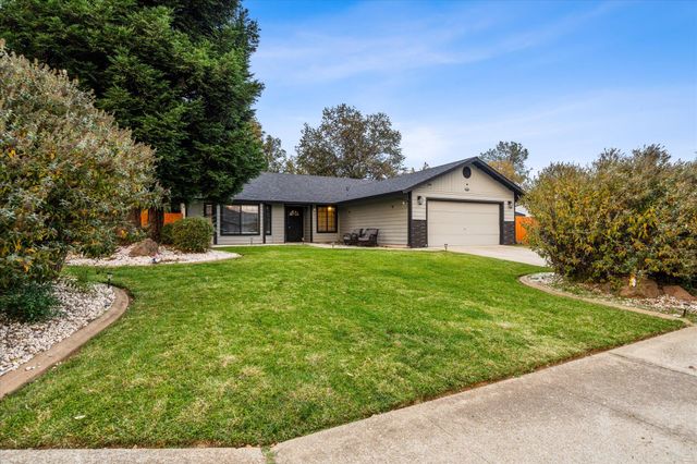 5808 Constitution Way, Redding, CA 96003