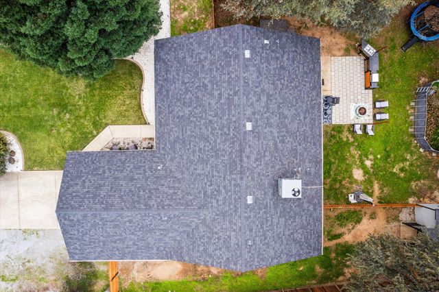 5808 Constitution Way, Redding, CA 96003