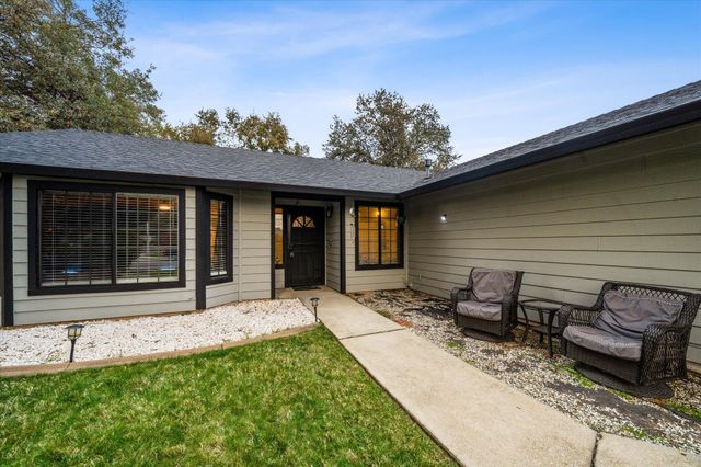 5808 Constitution Way, Redding, CA 96003