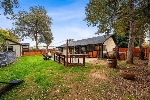 5808 Constitution Way, Redding, CA 96003